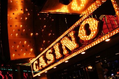 mpo868 Lightning Dice live dealer rolling three dice with HD broadcast